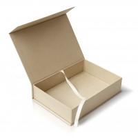 Caja beige 24 x 17 x 6 cm con imán