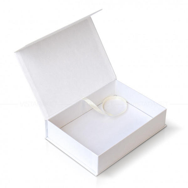 Caja blanca 24 x 17 x 6 cm con imán